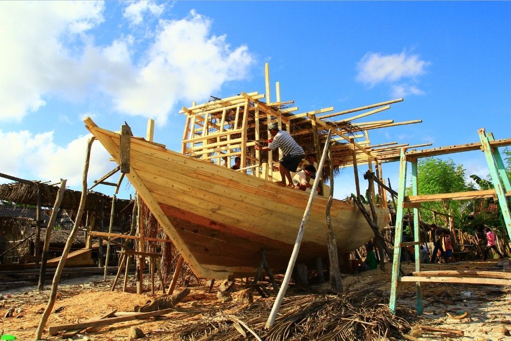 Learning Traditional Boat Building in Hue City